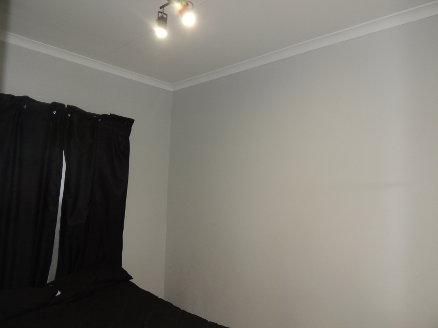 2 Bedroom Property for Sale in South Hills Gauteng