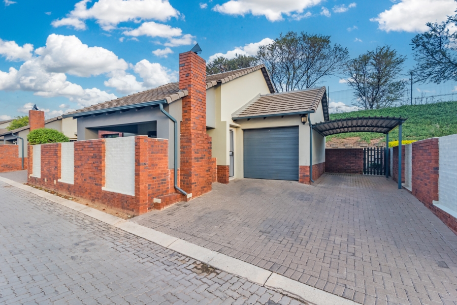 3 Bedroom Property for Sale in Amberfield Gauteng
