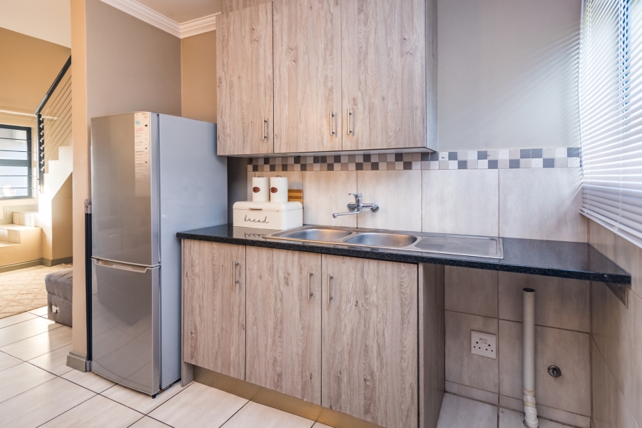 3 Bedroom Property for Sale in Amberfield Gauteng