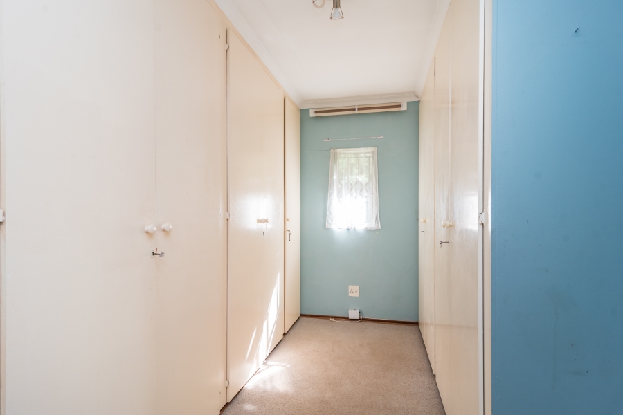 To Let 4 Bedroom Property for Rent in Wilro Park Gauteng