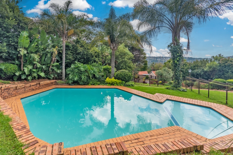 To Let 4 Bedroom Property for Rent in Wilro Park Gauteng