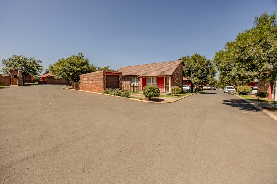 3 Bedroom Property for Sale in Reefhaven Gauteng