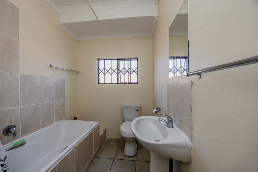 3 Bedroom Property for Sale in Reefhaven Gauteng