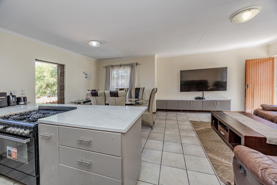 3 Bedroom Property for Sale in Reefhaven Gauteng