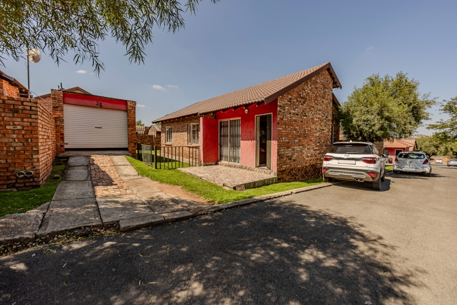 3 Bedroom Property for Sale in Reefhaven Gauteng