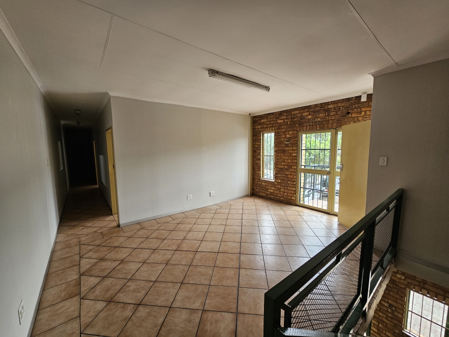 To Let Commercial Property for Rent in Hennops Park Industrial Gauteng
