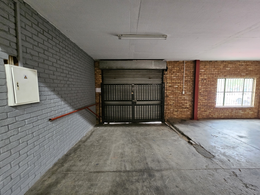 To Let Commercial Property for Rent in Hennops Park Industrial Gauteng