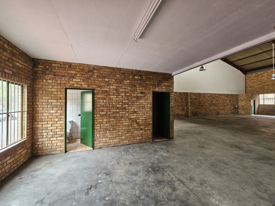 To Let Commercial Property for Rent in Hennops Park Industrial Gauteng