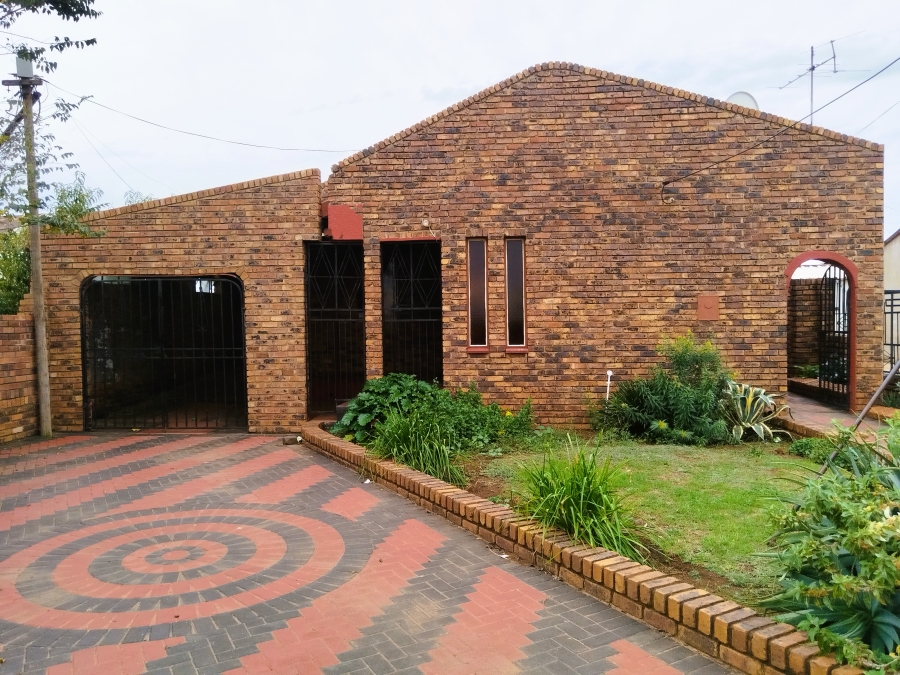 3 Bedroom Property for Sale in Sebokeng Zone 13 Gauteng