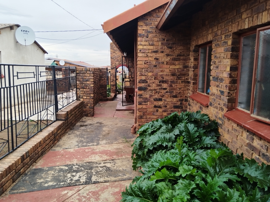 3 Bedroom Property for Sale in Sebokeng Zone 13 Gauteng