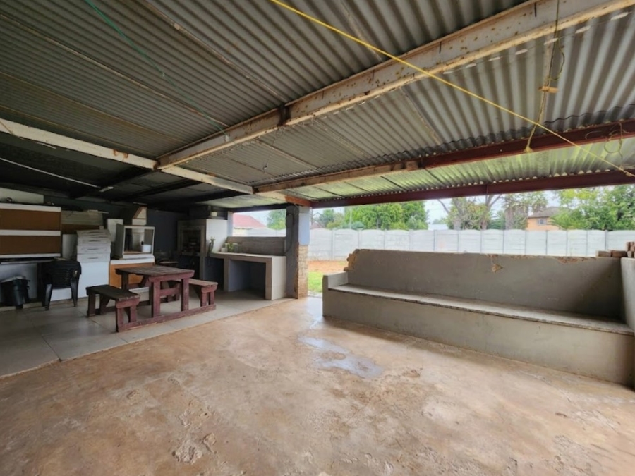 3 Bedroom Property for Sale in Rothdene Gauteng