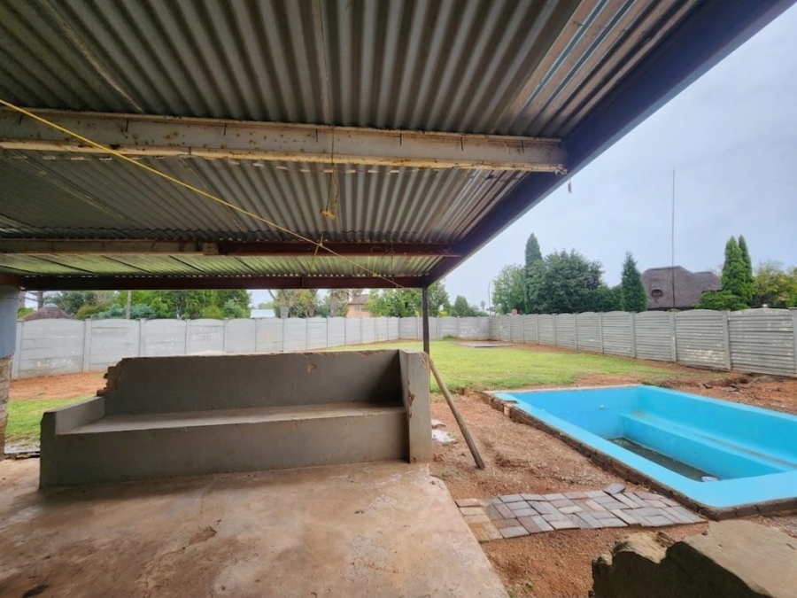 3 Bedroom Property for Sale in Rothdene Gauteng