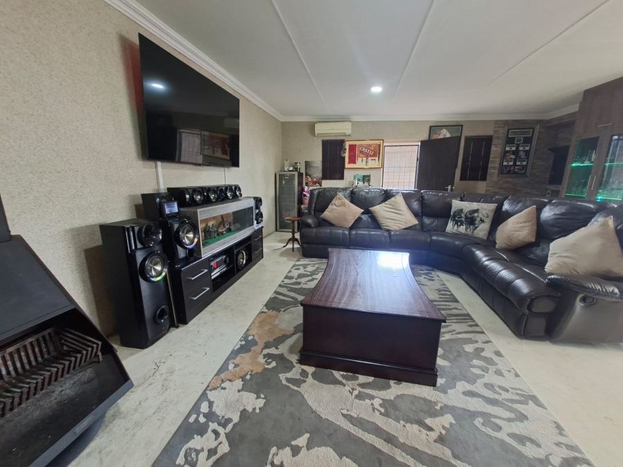 4 Bedroom Property for Sale in Vanderbijlpark SE 1 Gauteng