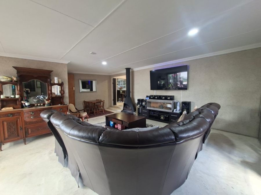 4 Bedroom Property for Sale in Vanderbijlpark SE 1 Gauteng