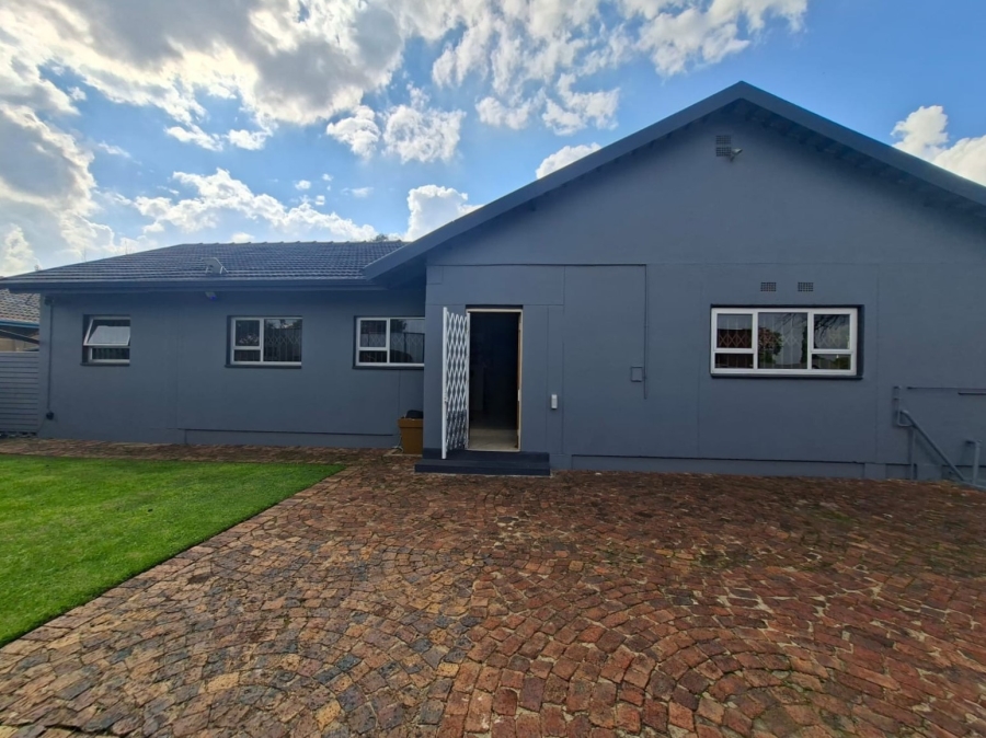 4 Bedroom Property for Sale in Vanderbijlpark SE 1 Gauteng