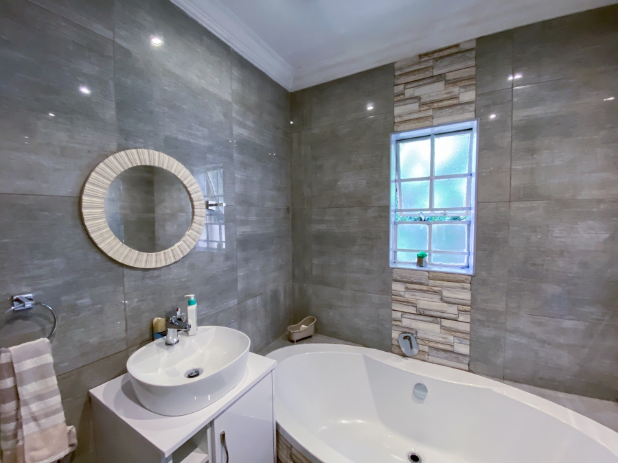 4 Bedroom Property for Sale in Capital Park Gauteng