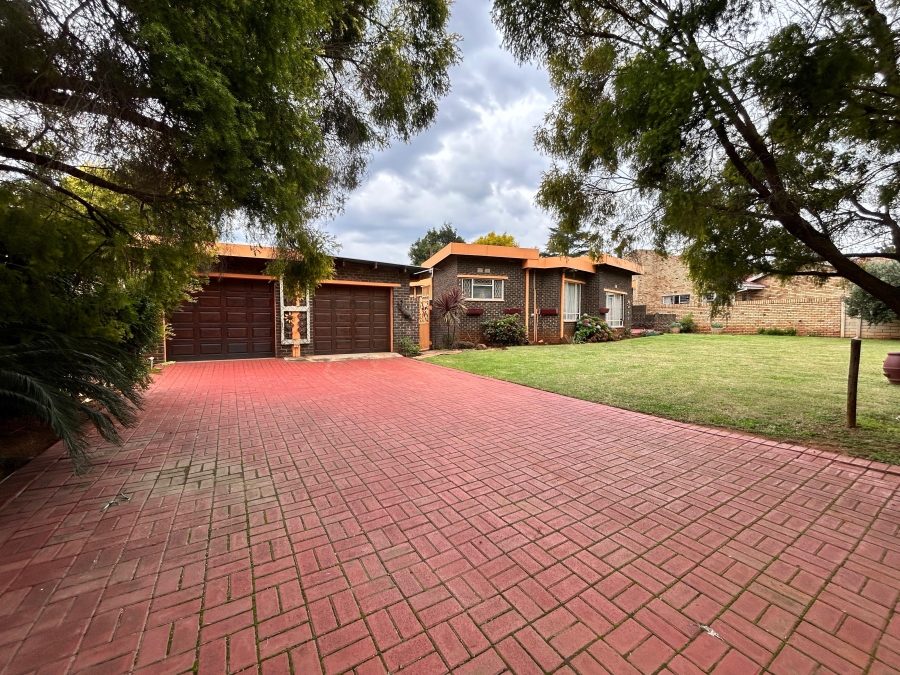3 Bedroom Property for Sale in Vanderbijlpark SE 2 Gauteng