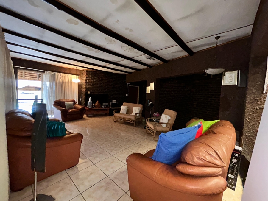 3 Bedroom Property for Sale in Vanderbijlpark SE 2 Gauteng