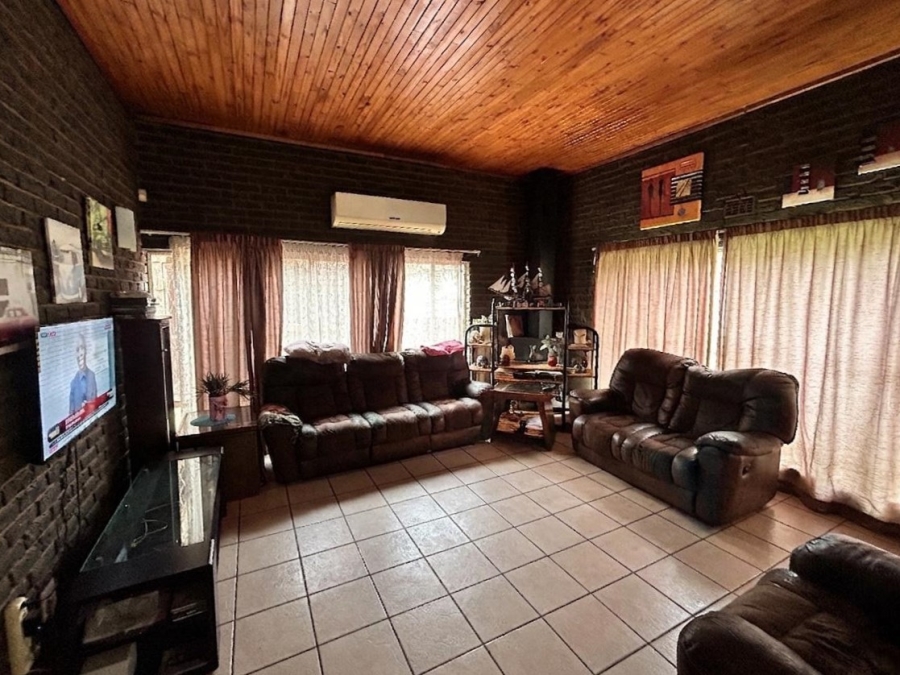 3 Bedroom Property for Sale in Vanderbijlpark SE 2 Gauteng