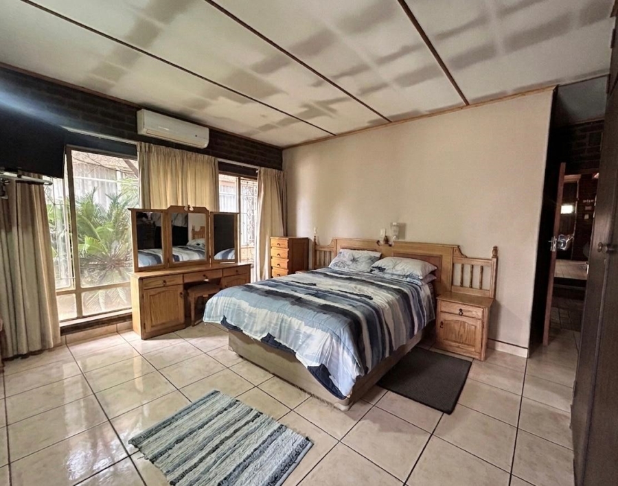 3 Bedroom Property for Sale in Vanderbijlpark SE 2 Gauteng