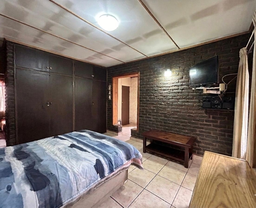3 Bedroom Property for Sale in Vanderbijlpark SE 2 Gauteng
