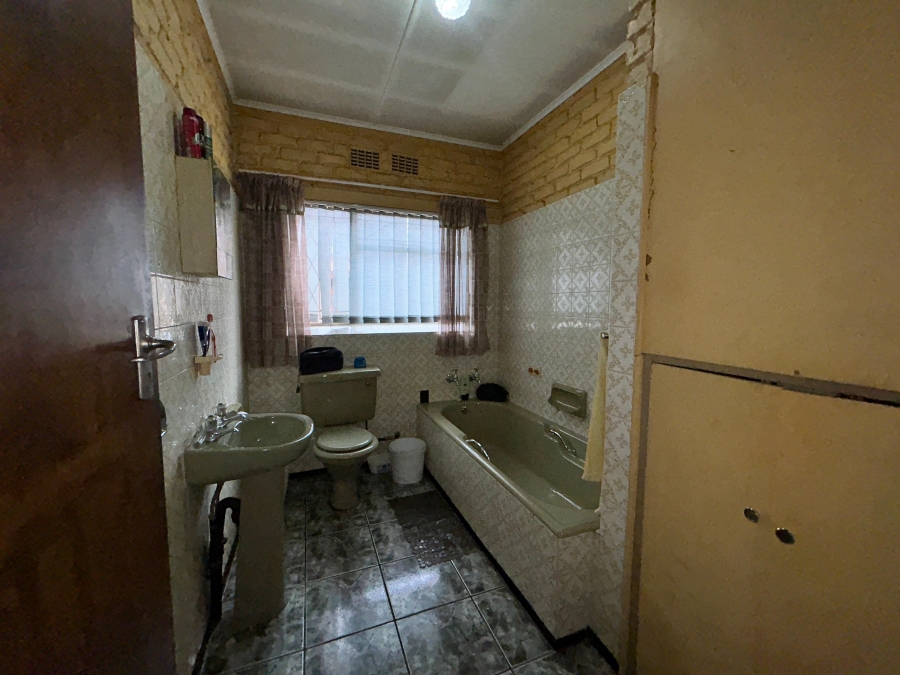 3 Bedroom Property for Sale in Vanderbijlpark SE 2 Gauteng