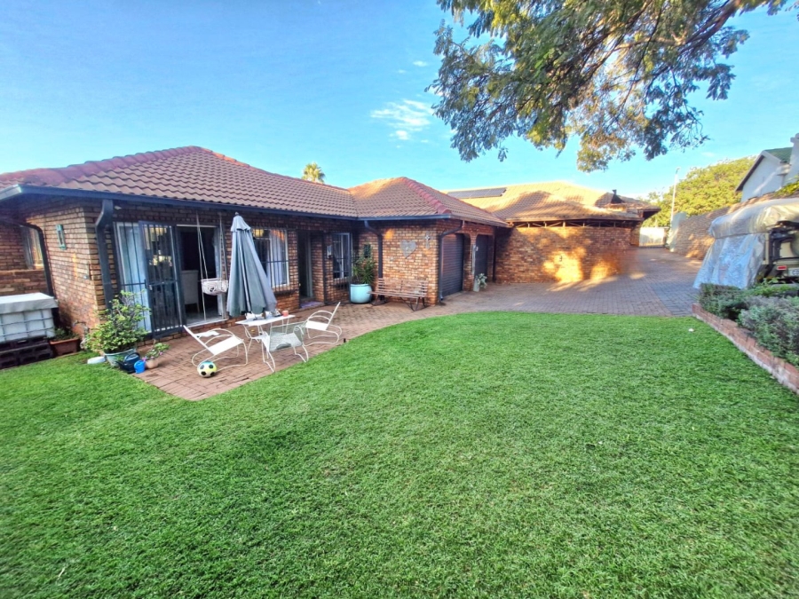 2 Bedroom Property for Sale in Montana Park Gauteng