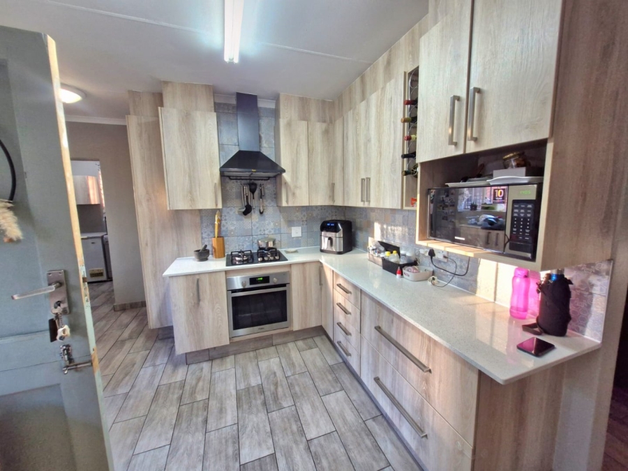 2 Bedroom Property for Sale in Montana Park Gauteng