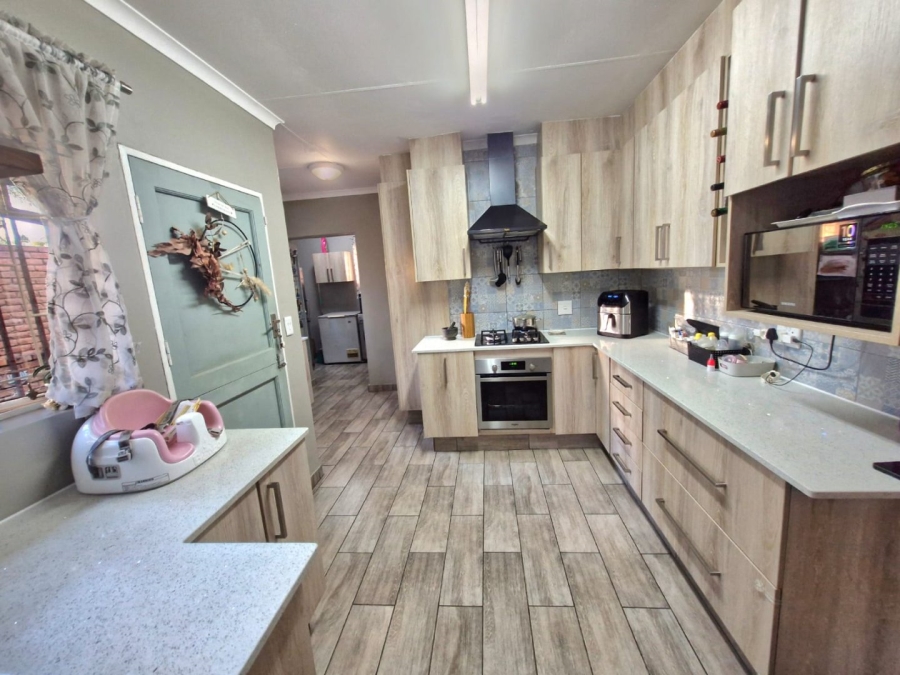 2 Bedroom Property for Sale in Montana Park Gauteng