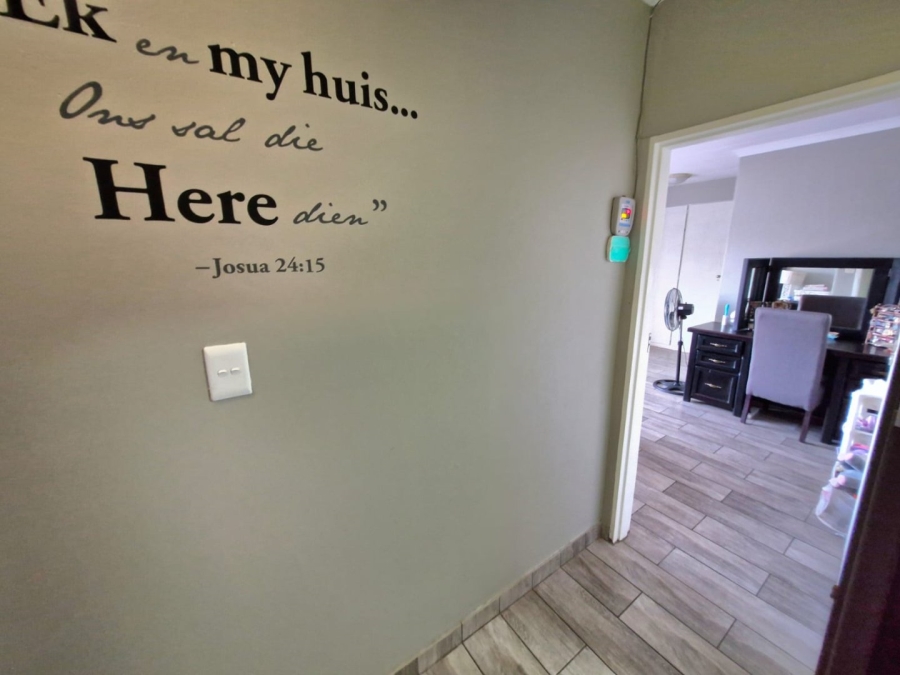 2 Bedroom Property for Sale in Montana Park Gauteng