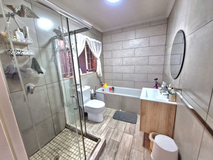 2 Bedroom Property for Sale in Montana Park Gauteng