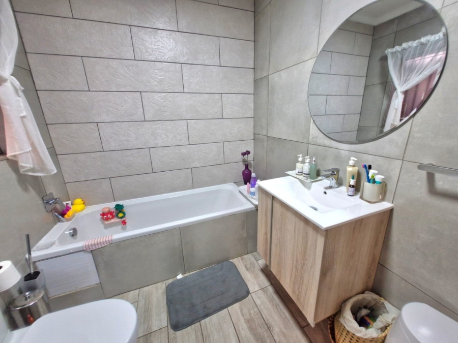 2 Bedroom Property for Sale in Montana Park Gauteng