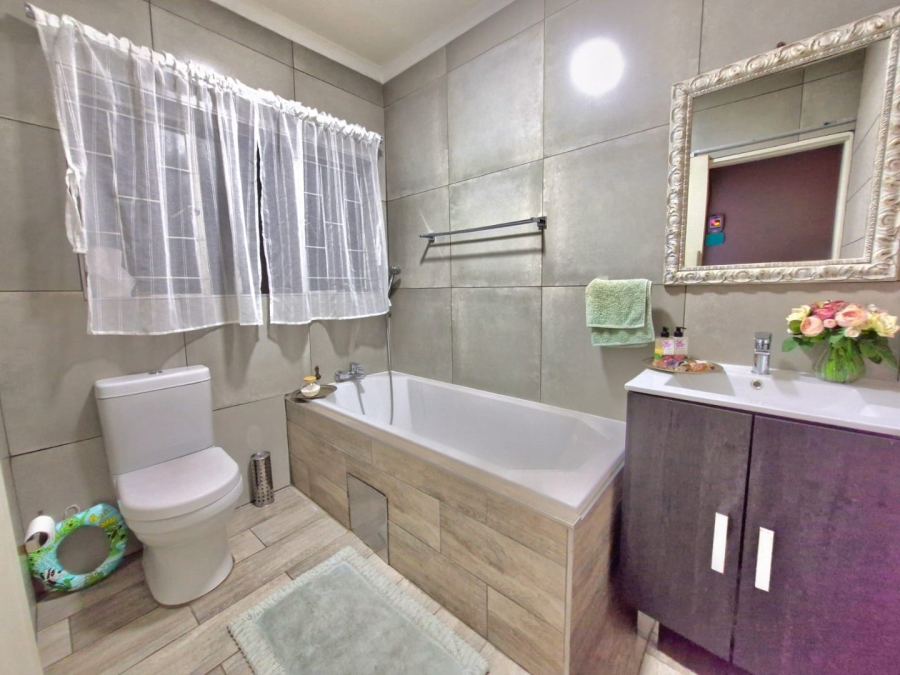 2 Bedroom Property for Sale in Montana Park Gauteng