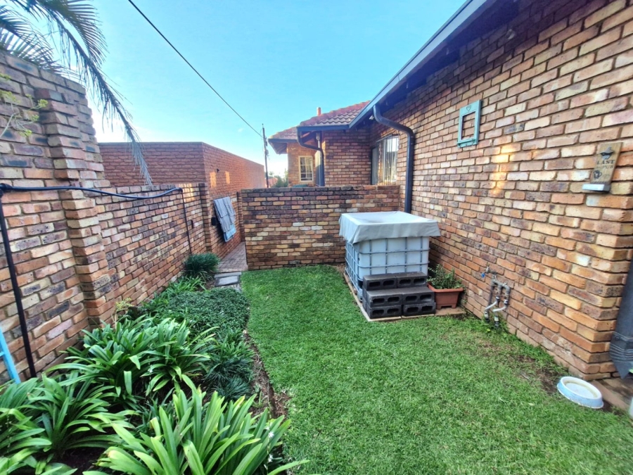 2 Bedroom Property for Sale in Montana Park Gauteng