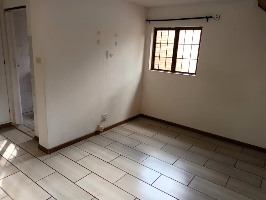 To Let 3 Bedroom Property for Rent in Die Hoewes Gauteng