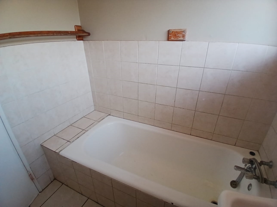 To Let 2 Bedroom Property for Rent in Kempton Park Central Gauteng