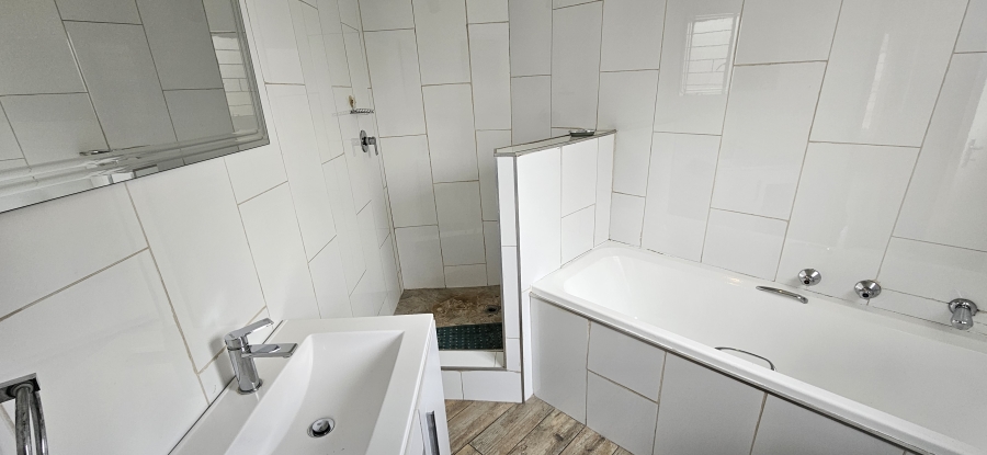 2 Bedroom Property for Sale in Elandspark Gauteng