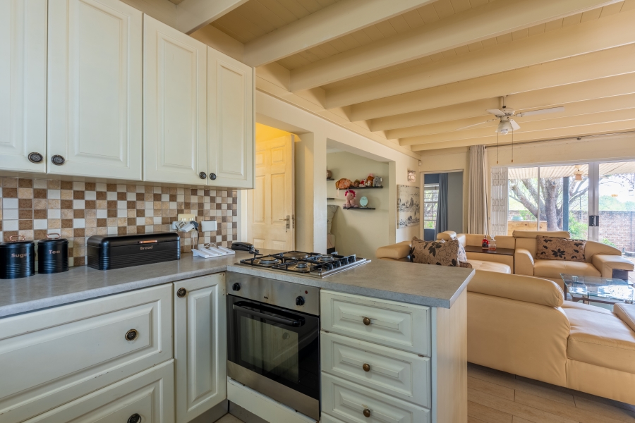 2 Bedroom Property for Sale in Broadacres Gauteng