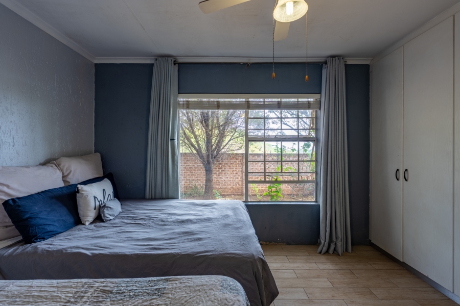 2 Bedroom Property for Sale in Broadacres Gauteng