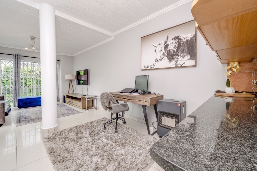 To Let 2 Bedroom Property for Rent in Lonehill Gauteng