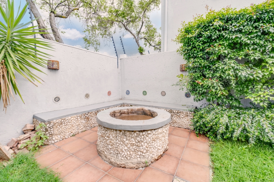 To Let 2 Bedroom Property for Rent in Lonehill Gauteng