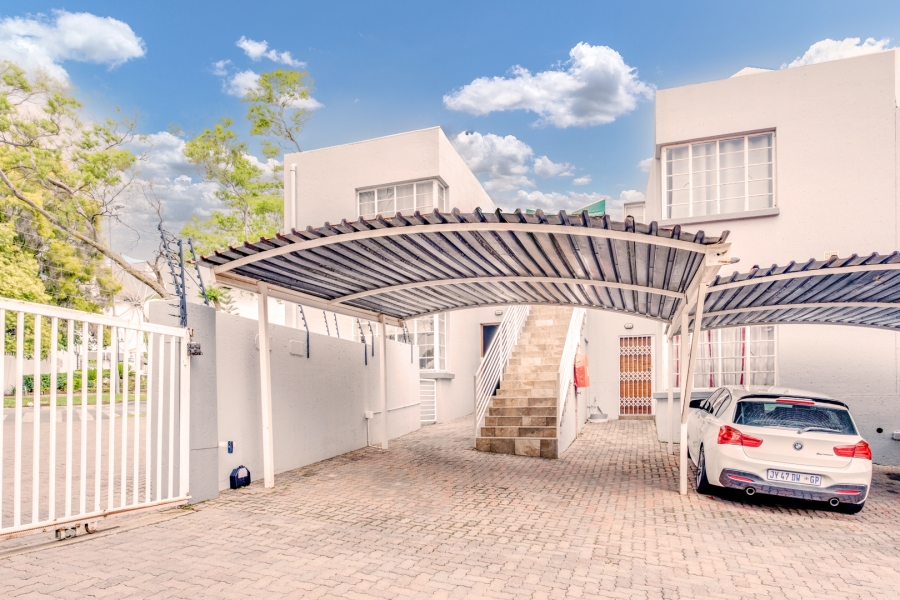 To Let 2 Bedroom Property for Rent in Lonehill Gauteng