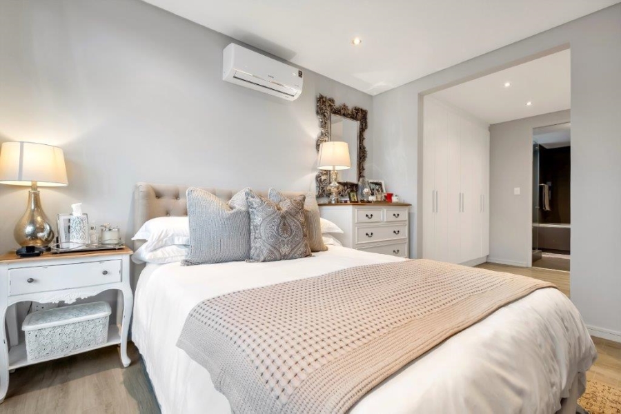 2 Bedroom Property for Sale in Illovo Gauteng