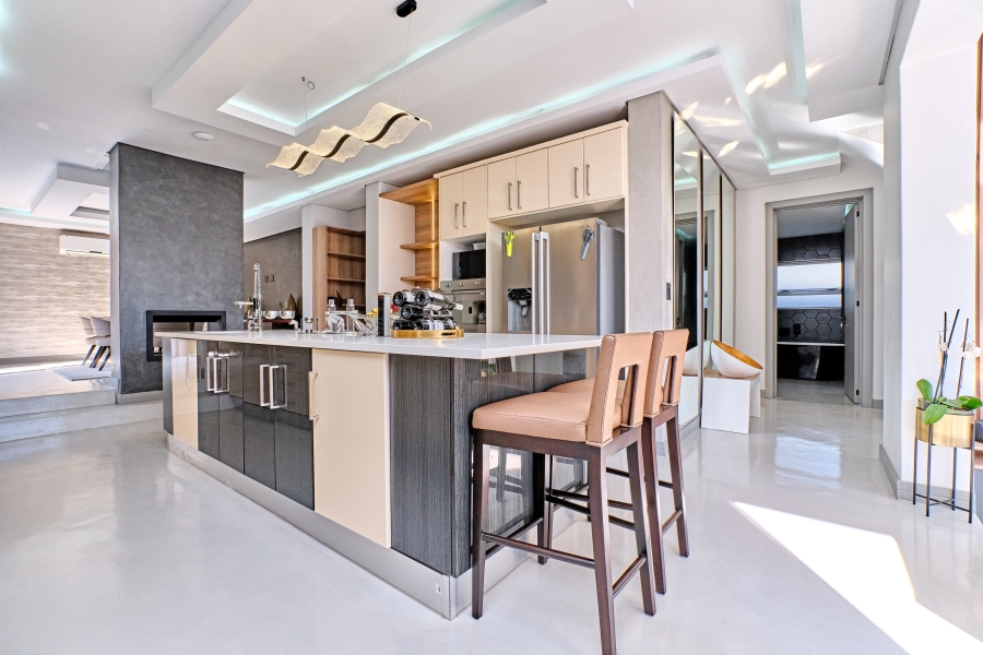 4 Bedroom Property for Sale in Waterfall Country Village Gauteng