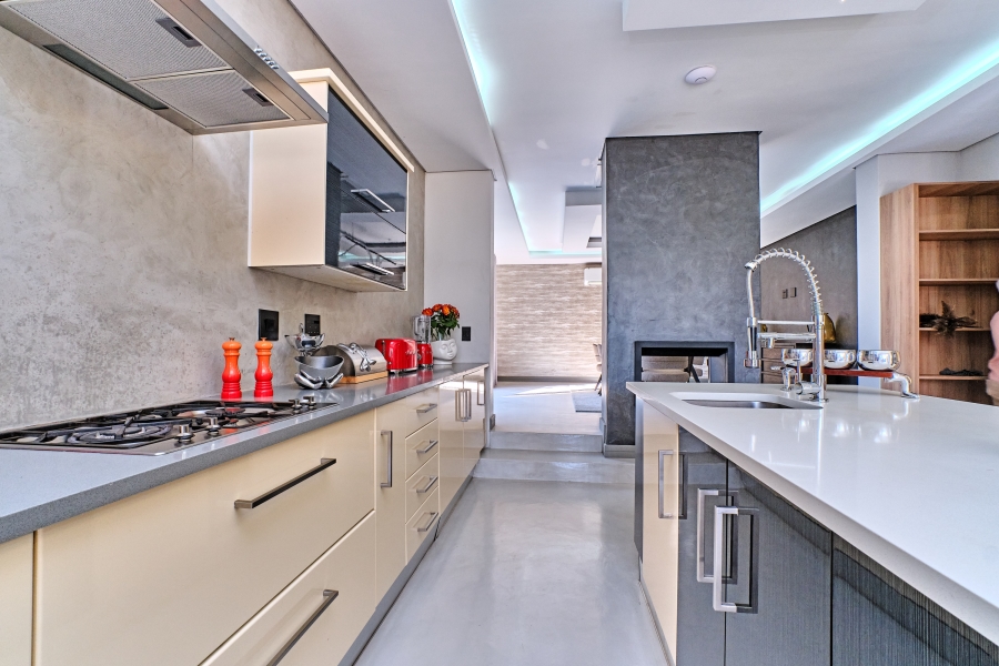 4 Bedroom Property for Sale in Waterfall Country Village Gauteng