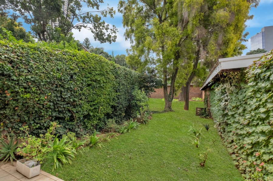 To Let 1 Bedroom Property for Rent in Sandown Gauteng