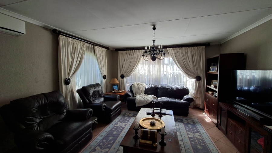 3 Bedroom Property for Sale in Sunward Park Gauteng