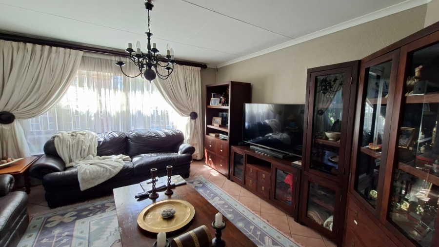 3 Bedroom Property for Sale in Sunward Park Gauteng