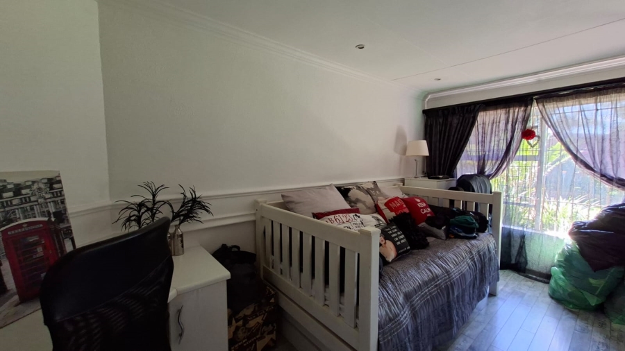 3 Bedroom Property for Sale in Sunward Park Gauteng