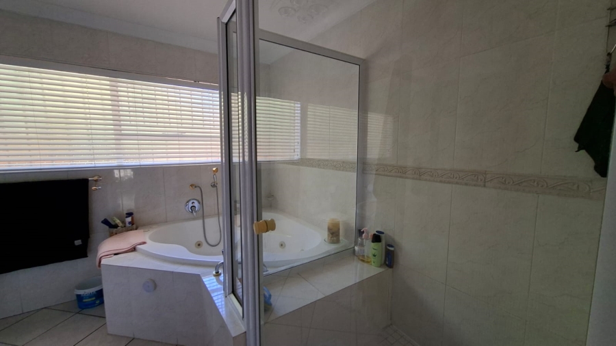 3 Bedroom Property for Sale in Sunward Park Gauteng